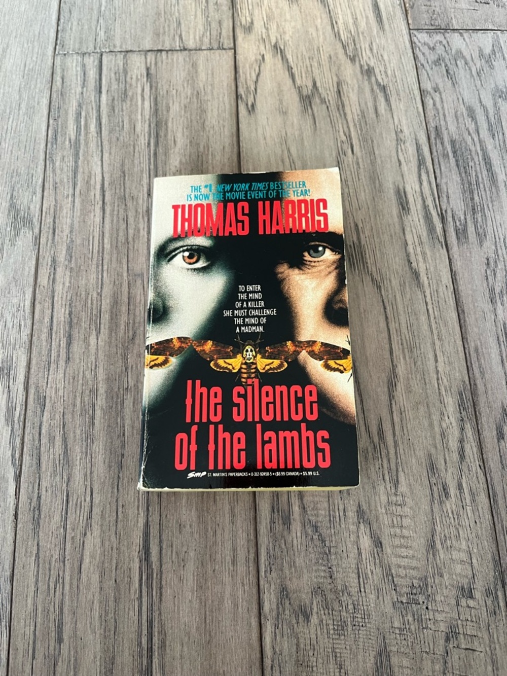 Thomas Harris "The Silence of the Lambs" Paperback Book - Black, Red, Cream